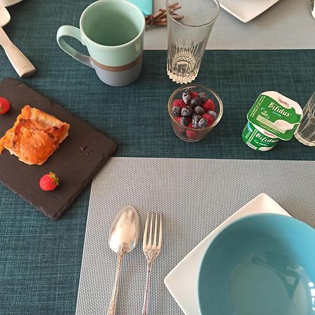 La Douceur Saumuroise Avec Petit Dejeuner ภายนอก รูปภาพ